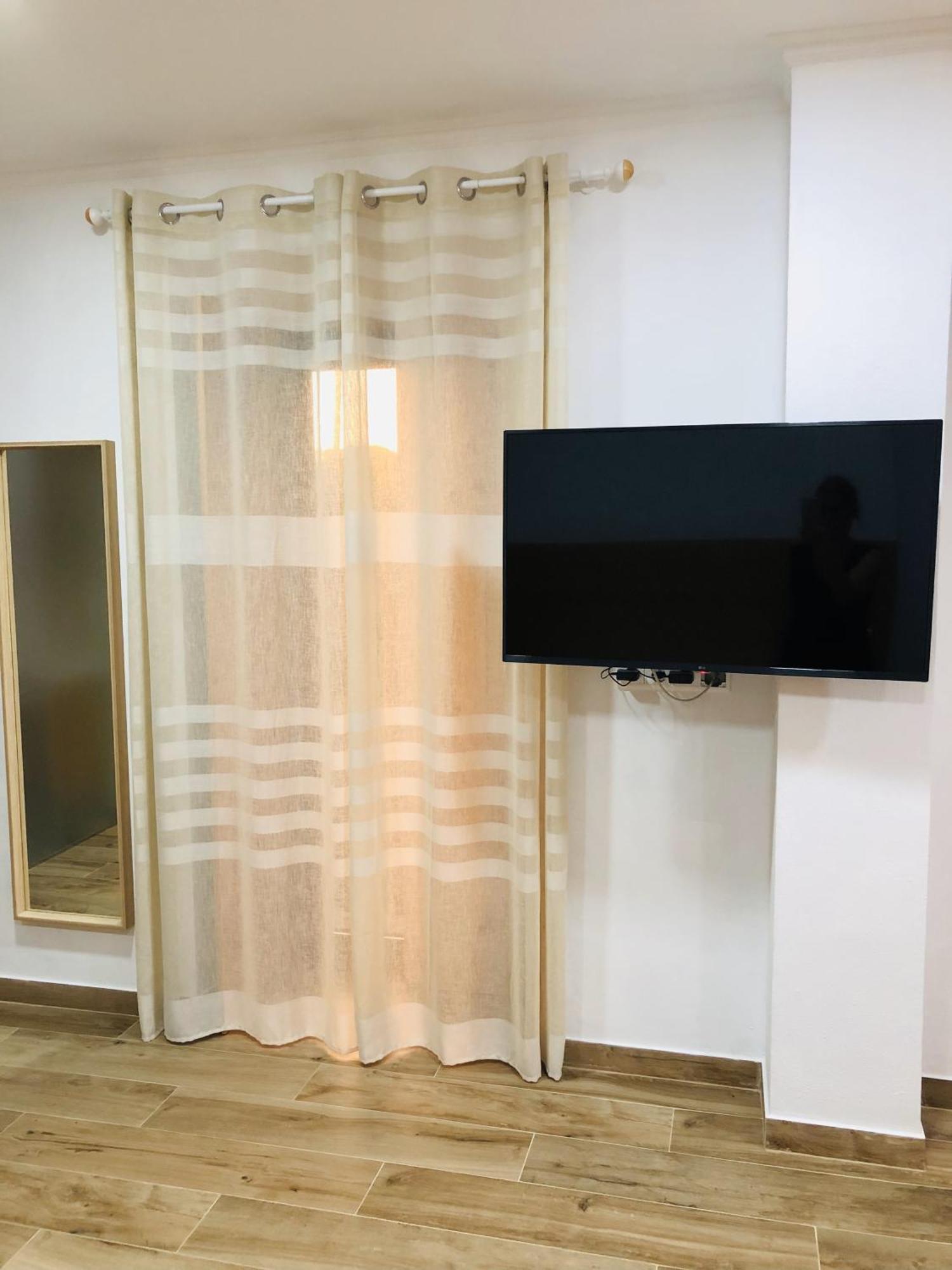 Amu- Apartamentos Misterios Da Urzelina מראה חיצוני תמונה