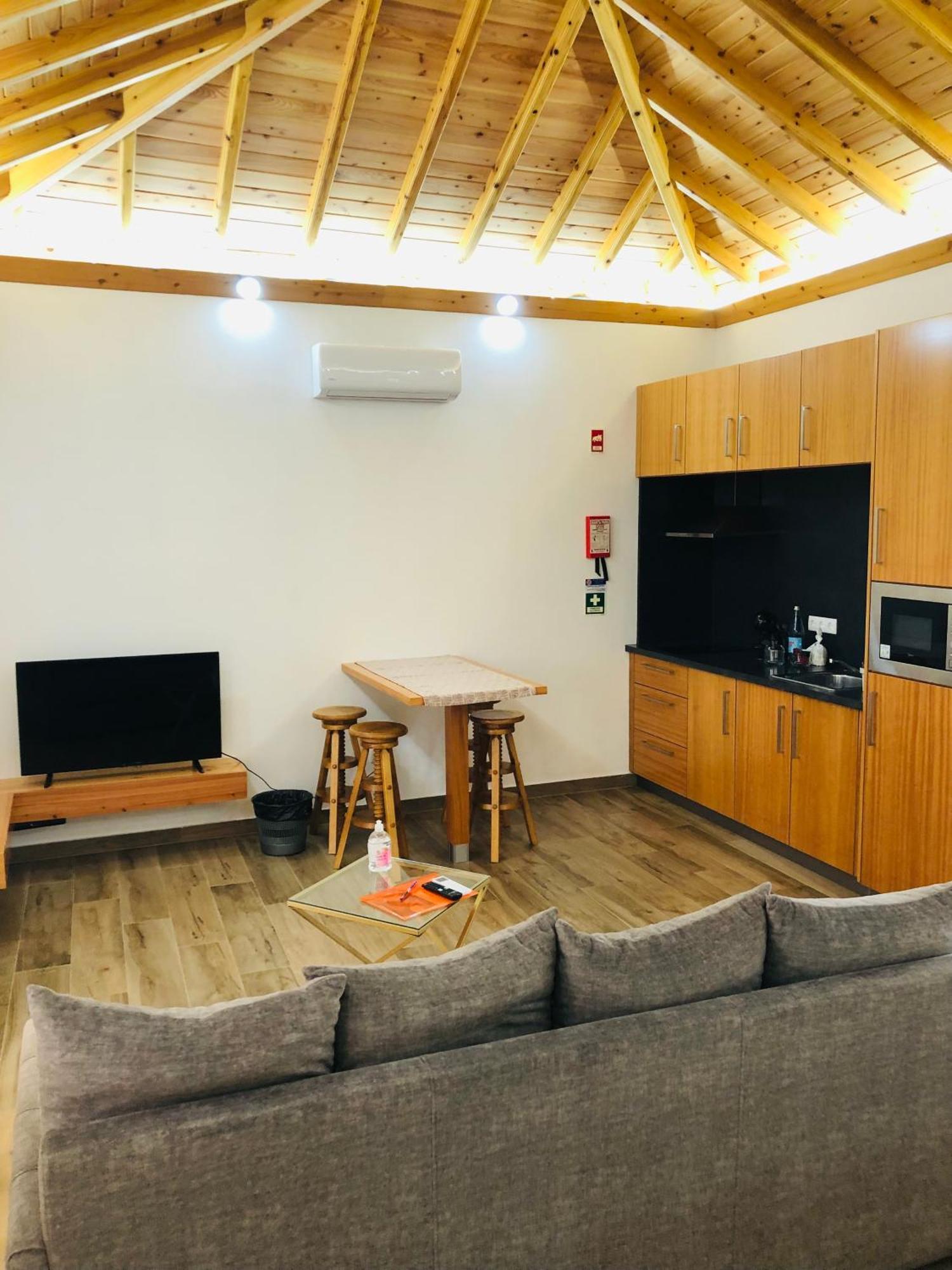 Amu- Apartamentos Misterios Da Urzelina מראה חיצוני תמונה